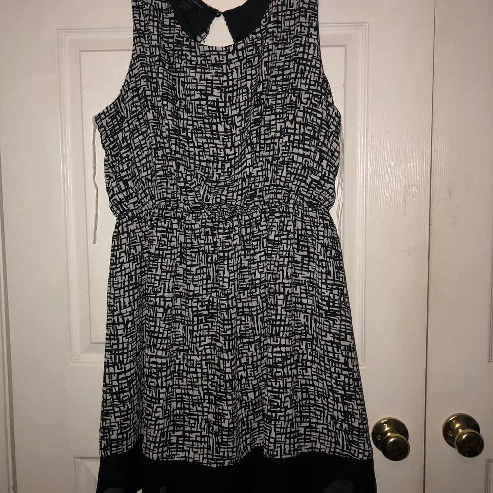 Cute black and white dress. Last price drop $10